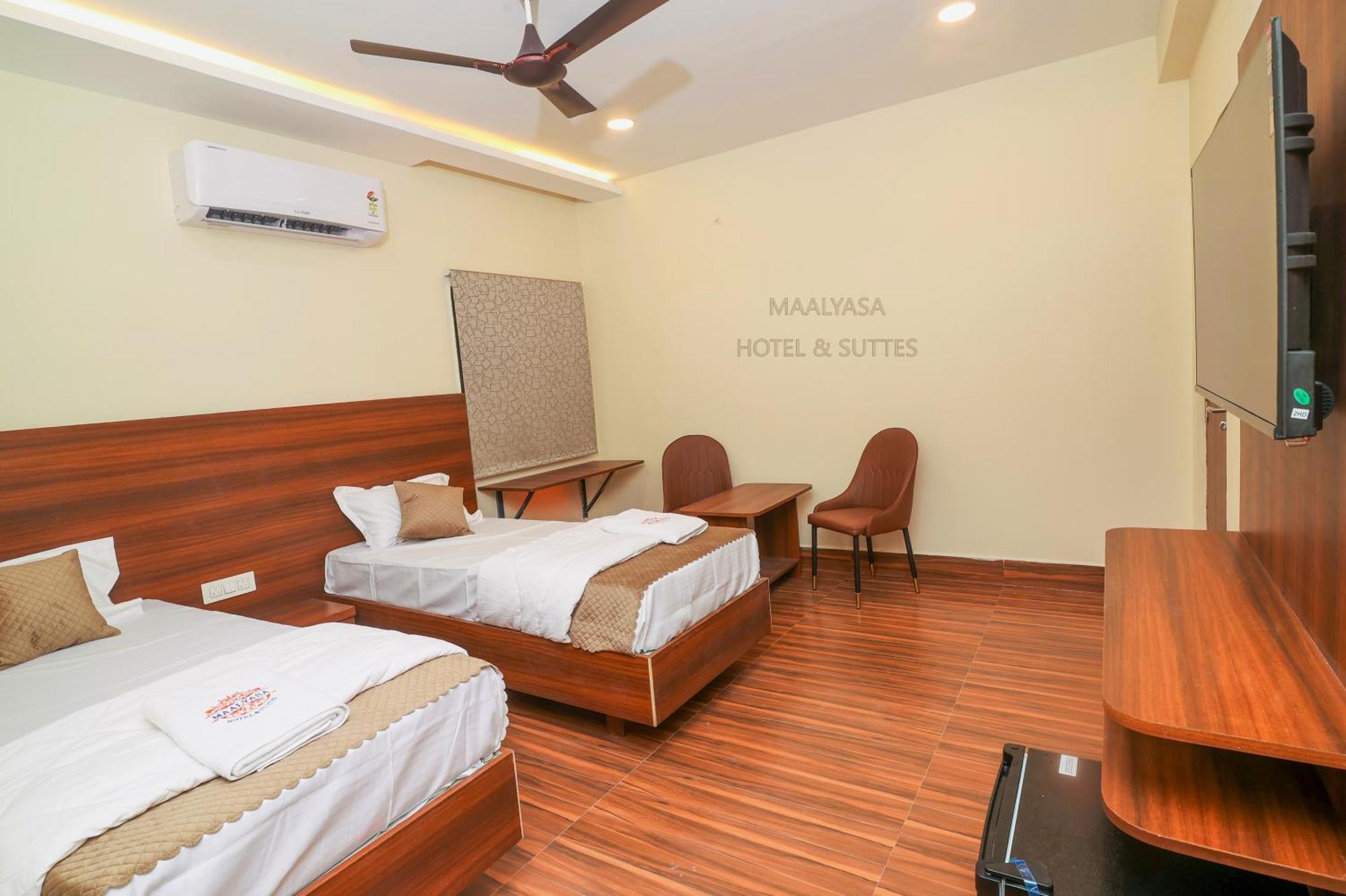 Maalyasa Hotel And Suites Haidarábád Kültér fotó